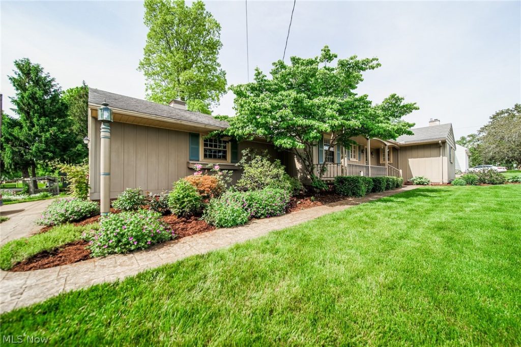 353 Hillcrest Drive, Ashland, OH