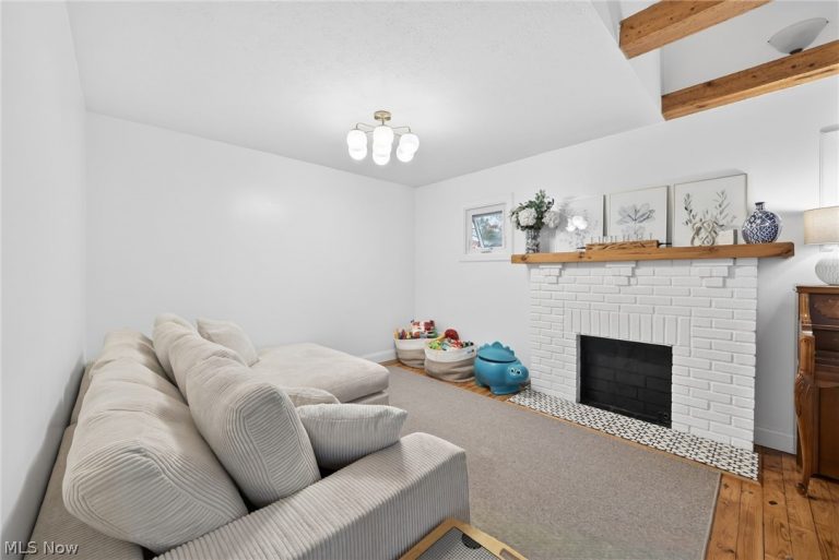 20617 Stanford Avenue, Fairview Park, OH - Photo 8