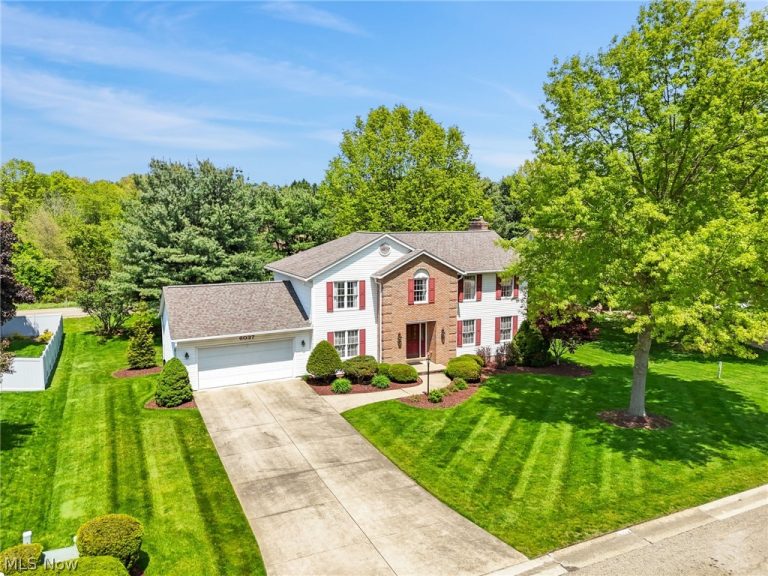 6037 Sandy Ridge Circle, North Canton, OH - Photo 2