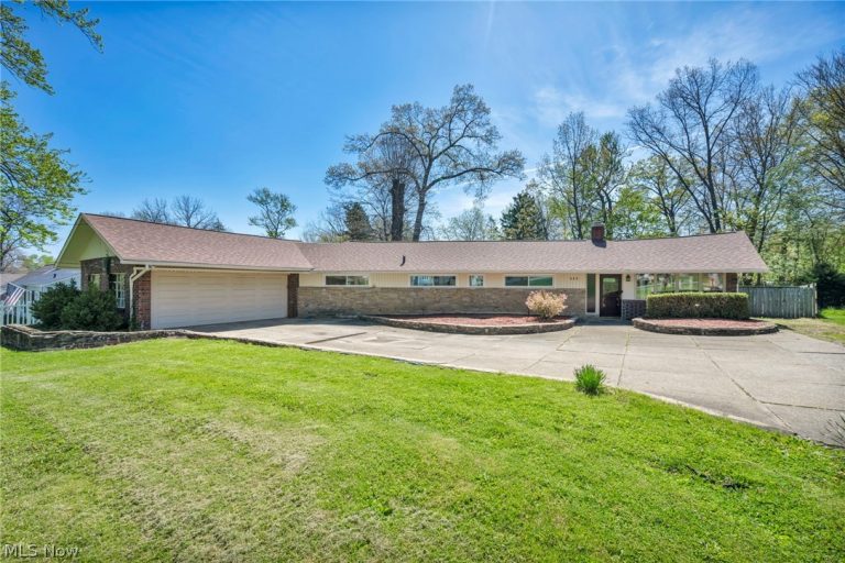 900 Magnolia Avenue, Cuyahoga Falls, OH - Photo 4