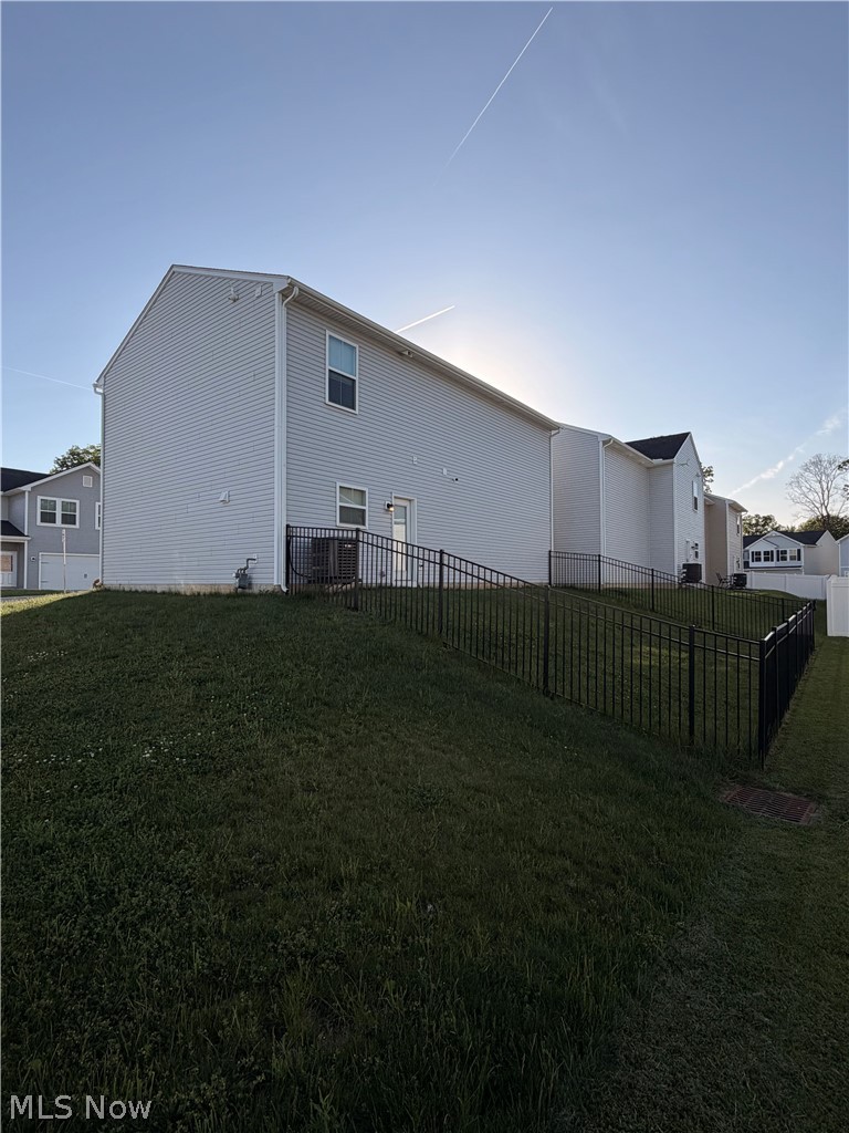 677 Crossings Lane, Akron, OH - Photo 5