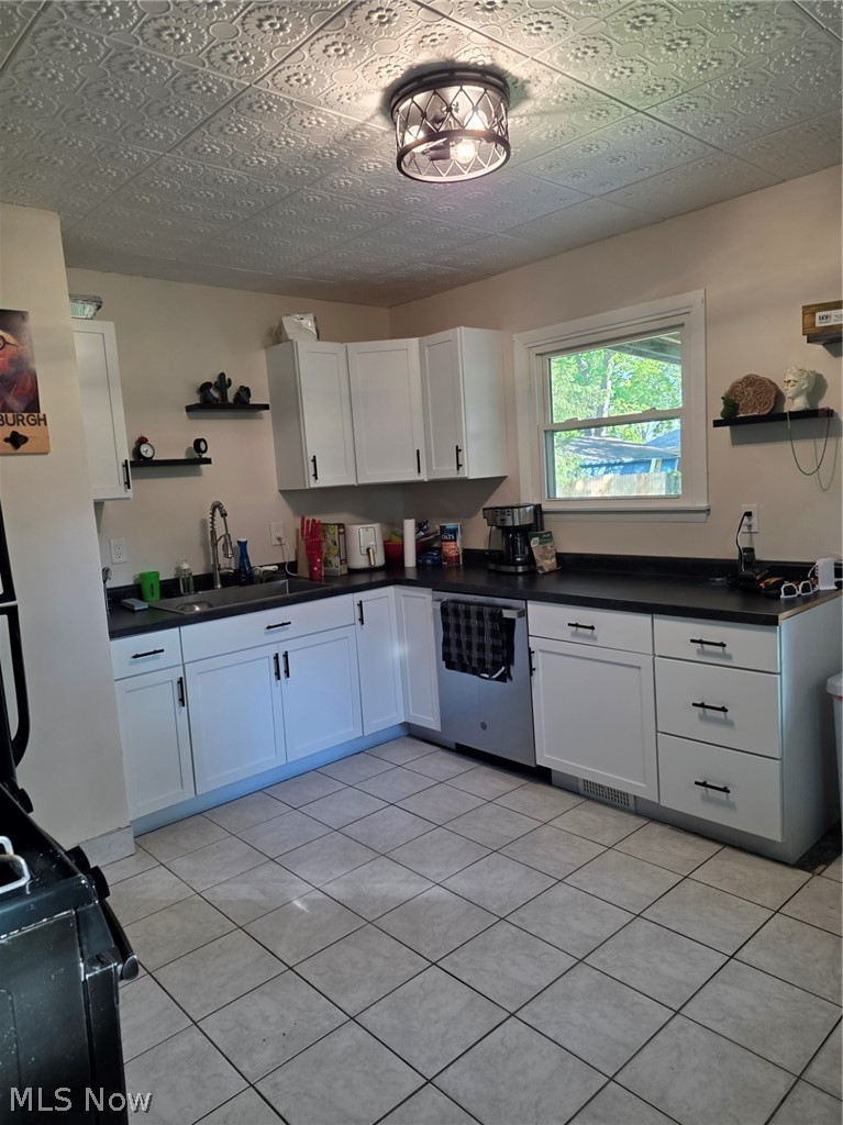 132 Hayer Drive, Painesville, OH - Photo 4