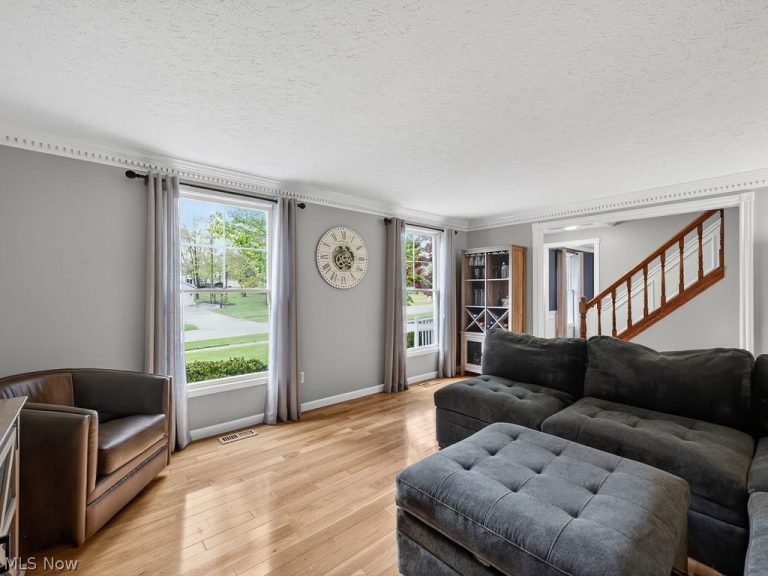 3577 Antony Drive, Broadview Heights, OH - Photo 3