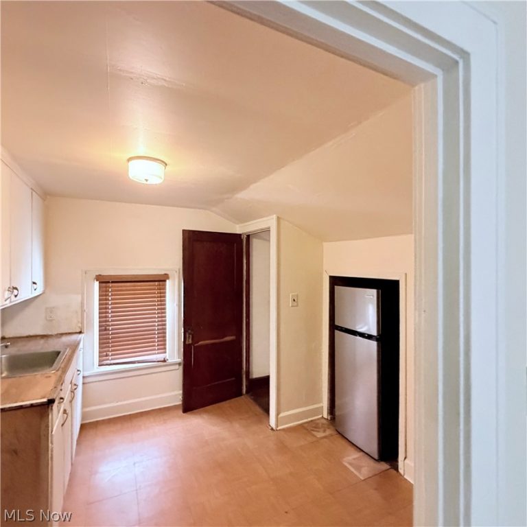 3196 116th Street, Cleveland, OH - Photo 4