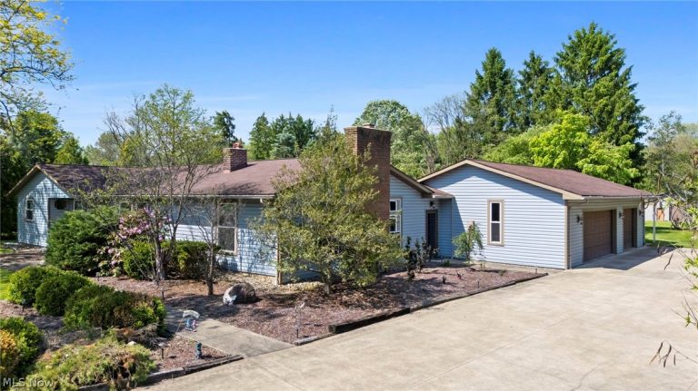 4676 Parkman Road, Southington, OH - Photo 2