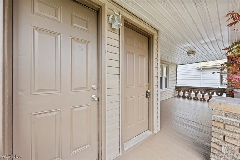 2056 Wascana Avenue, Lakewood, OH - Photo 3