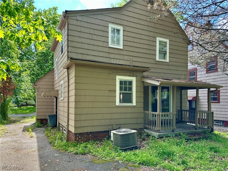 1171 Erieview Road, Cleveland Heights, OH - Photo 3