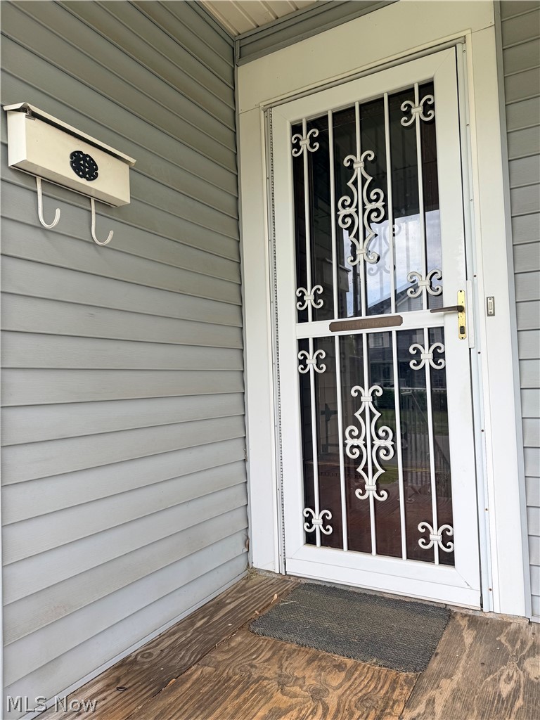 549 Madison Avenue, Cambridge, OH - Photo 5