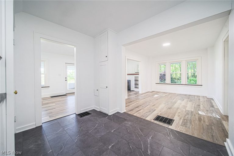 13240 Sandusky Drive, Beach City, OH - Photo 5