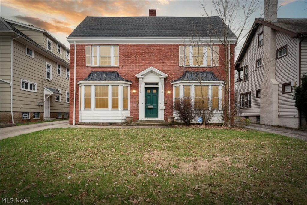 13108 Cedar Road, Cleveland Heights, OH