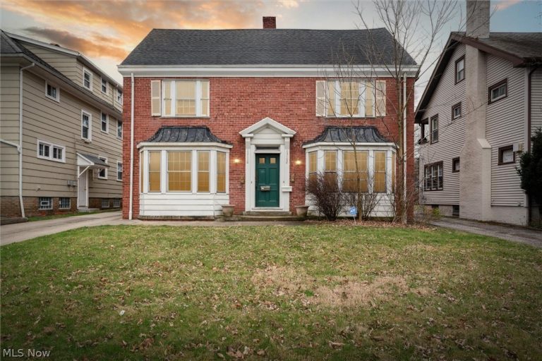 13108 Cedar Road, Cleveland Heights, OH, 44118
