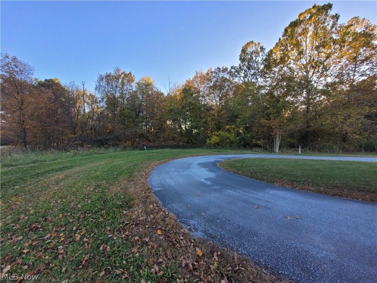 6056-6057 Live Oak Court, West Salem, OH, 44287