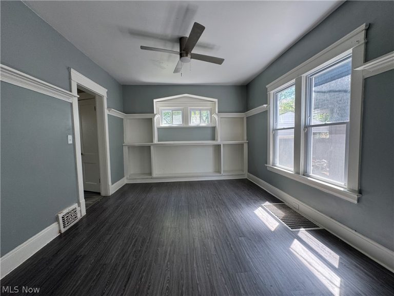 9508 Empire Avenue, Cleveland, OH - Photo 4