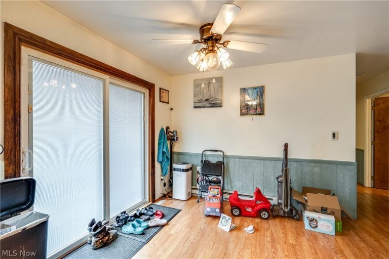 15390 Cenfield Street, Alliance, OH - Photo 8