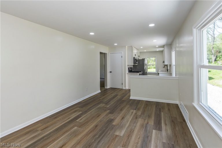 144 Malacca Street, Akron, OH - Photo 6
