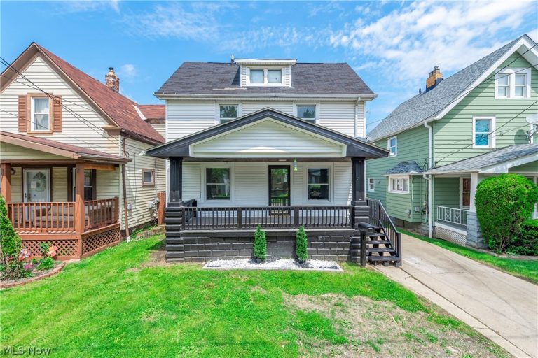 2718 Roanoke Avenue, Cleveland, OH, 44109