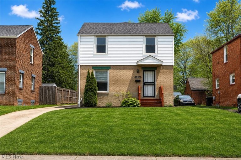 17511 Throckley Avenue, Cleveland, OH - Photo 2
