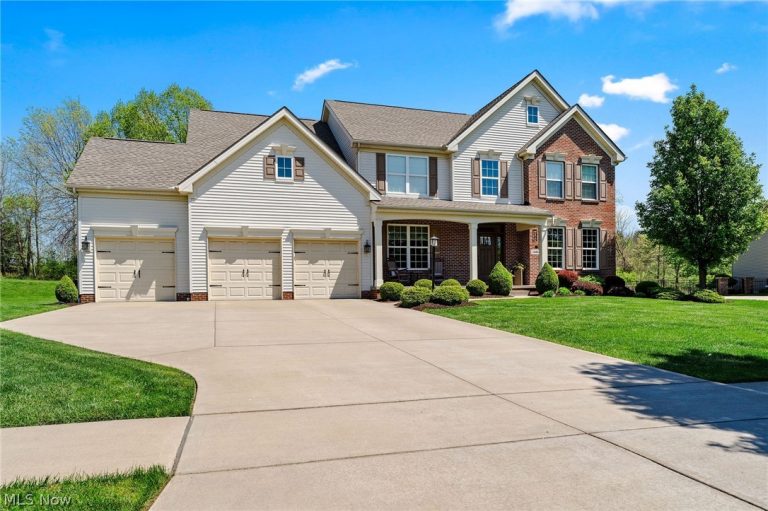 2886 Parnham Drive, Medina, OH, 44256