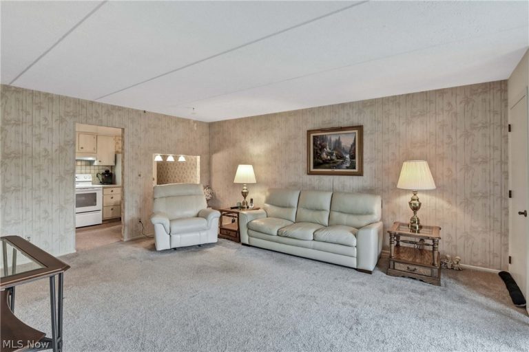 4849 Grace Road #122, North Olmsted, OH - Photo 6
