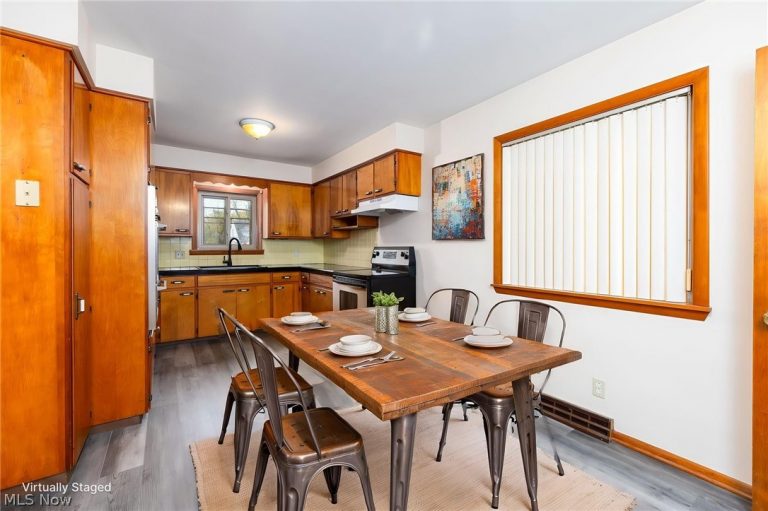 84 Pfeiffer Avenue, Akron, OH - Photo 6