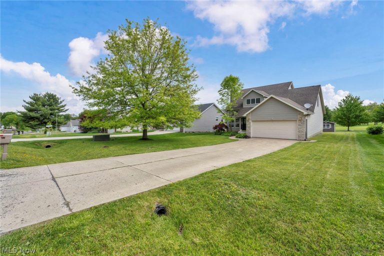 850 Fairway Drive, Howard, OH - Photo 6