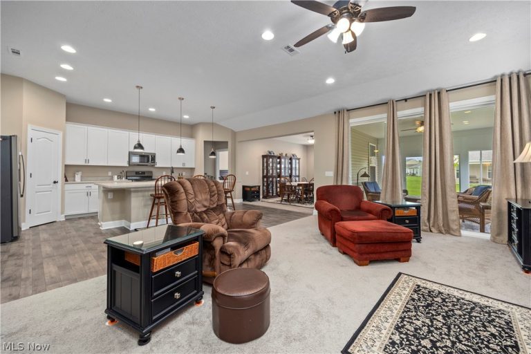 412 Wescott Way, Elyria, OH - Photo 8