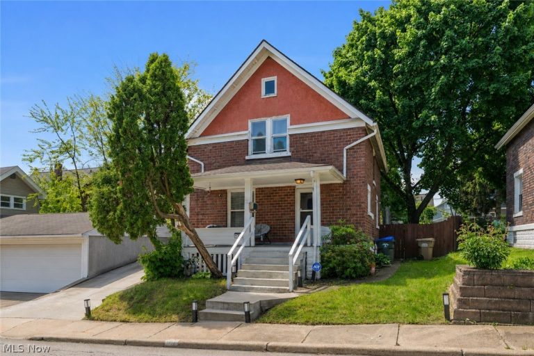 120 Grant Avenue, Cuyahoga Falls, OH - Photo 2