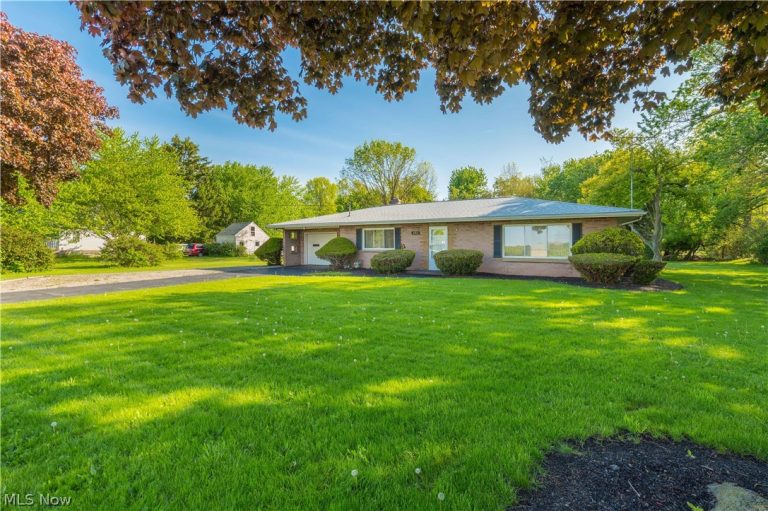 3719 Long, Avon, OH - Photo 2