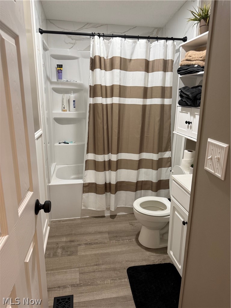 5347 Angela Drive, Beach City, OH - Photo 3