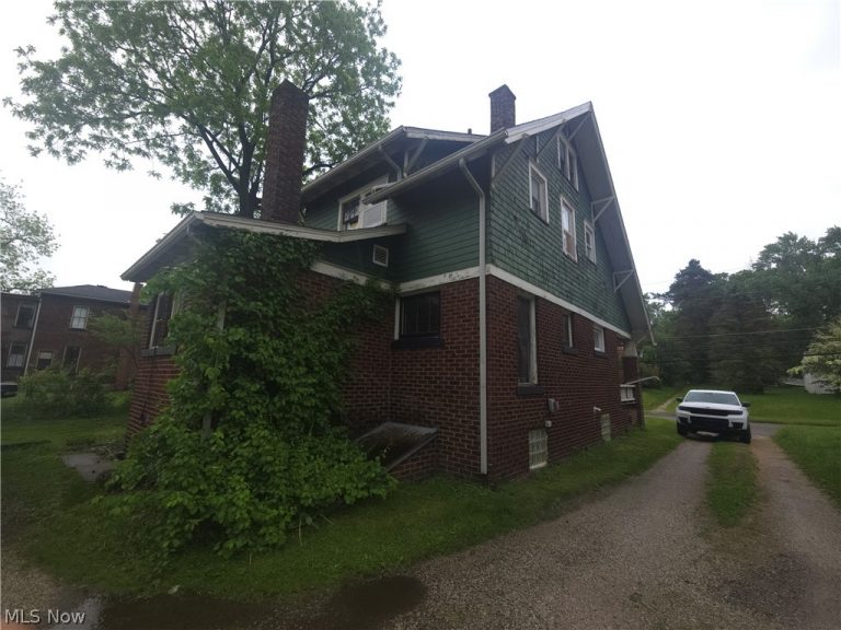 105 Ely Street, Alliance, OH - Photo 4