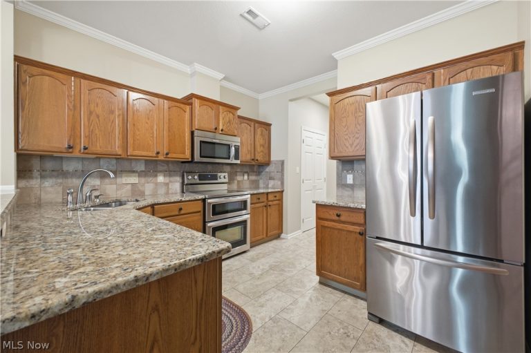 27 D Hunters Woods Drive, Canfield, OH - Photo 3