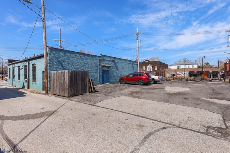 15602 Waterloo, Cleveland, OH - Photo 5