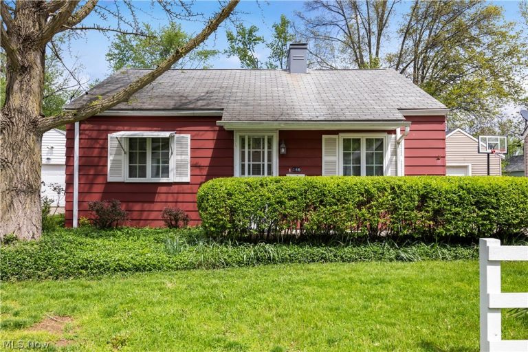 166 Caroline Street, Elyria, OH, 44035