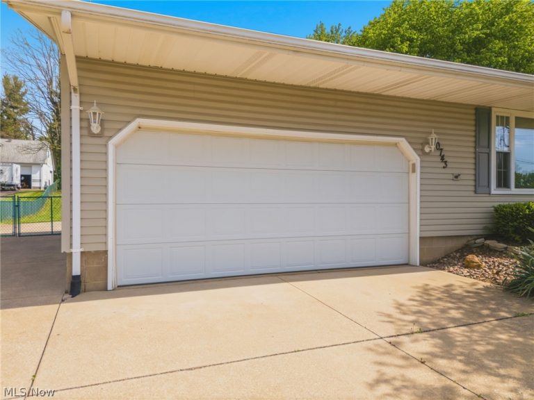 10743 Corundite Road, Massillon, OH - Photo 5