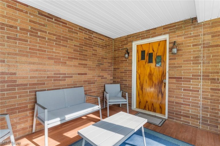 401 Wilson Avenue, Girard, OH - Photo 8