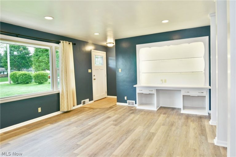 7623 Connelly Road, Masury, OH - Photo 6