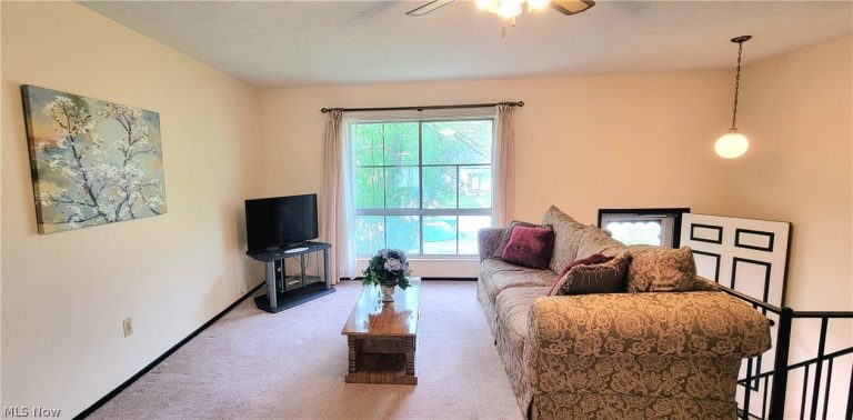 137 Stage Avenue, Painesville, OH - Photo 2