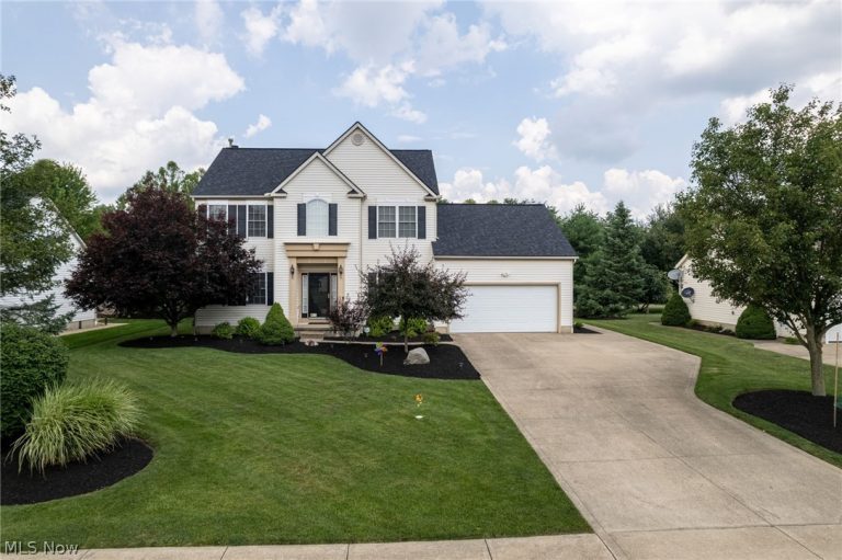 5684 Trystin Tree Drive, Medina, OH - Photo 2