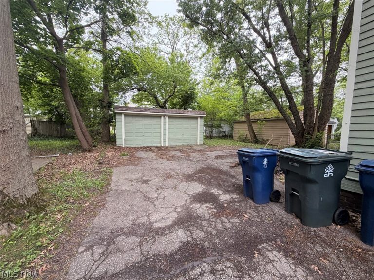 3430 Beechwood Avenue, Cleveland Heights, OH - Photo 3