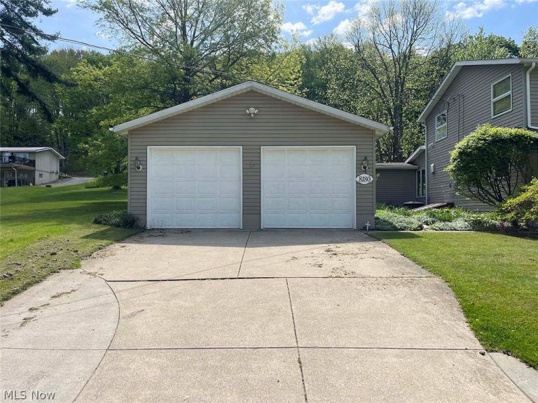 8180 Maple Street, Sherrodsville, OH - Photo 3