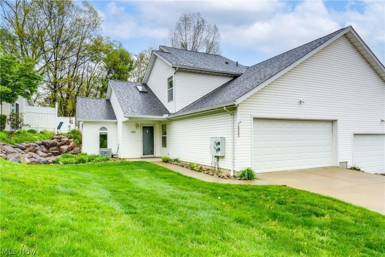 600 Hilltop Terrace, Tallmadge, OH - Photo 2