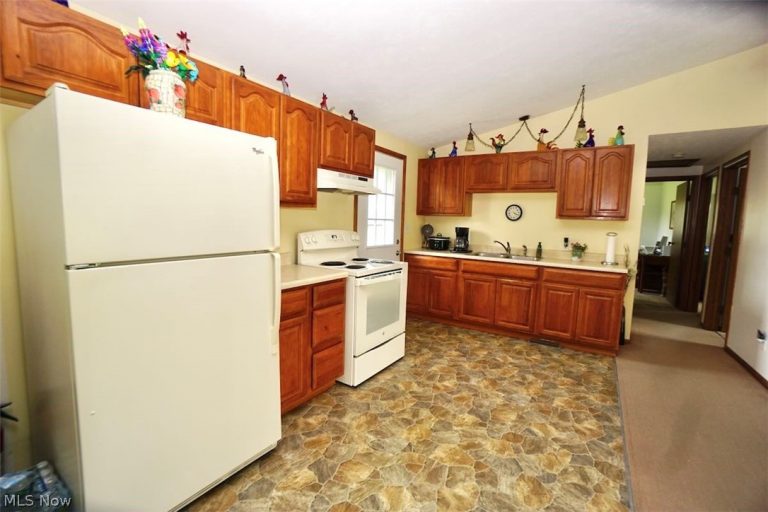 5875 Trumbull Road, Geneva, OH - Photo 8