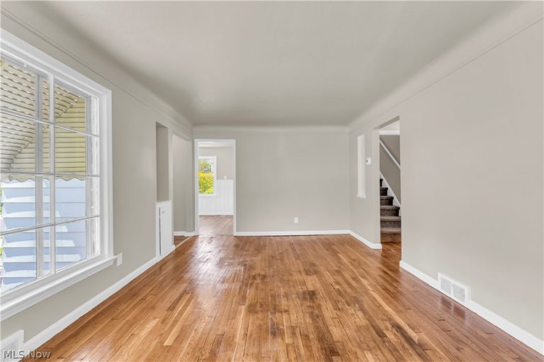 14205 Corridon Avenue, Maple Heights, OH - Photo 5
