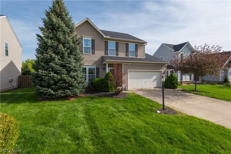157 Stone Ridge Way, Berea, OH - Photo 2
