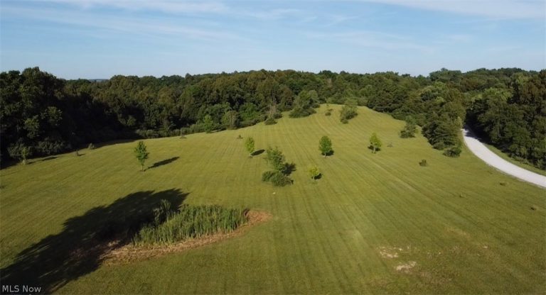 Pugh Road, Cadiz, OH, 43907