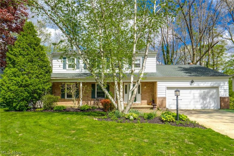 2295 Woodpark Road, Akron, OH - Photo 2