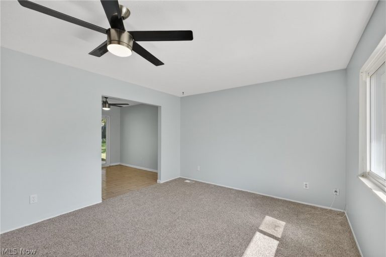 6588 Glenallen Avenue, Solon, OH - Photo 5