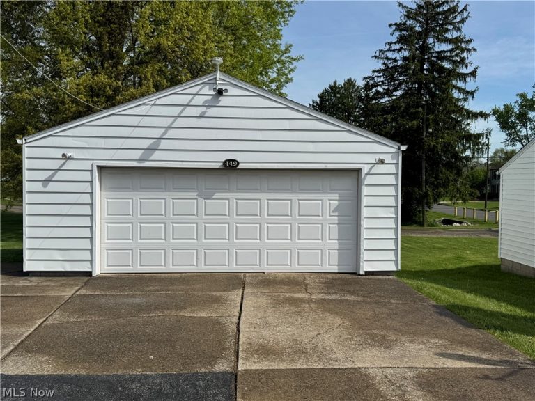449 Creed Street, Struthers, OH - Photo 2