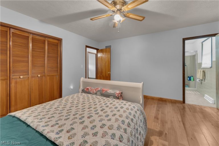 306 Colonial Drive, Cortland, OH - Photo 8