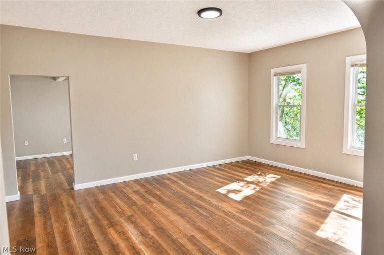 9705 Macon Avenue, Cleveland, OH - Photo 5